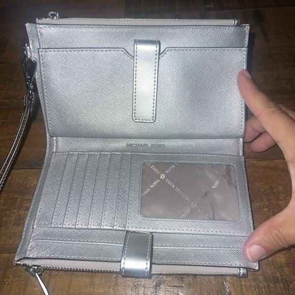 Michael kors Peyton quilted double dip wallet Silver - Picture 2 of 5